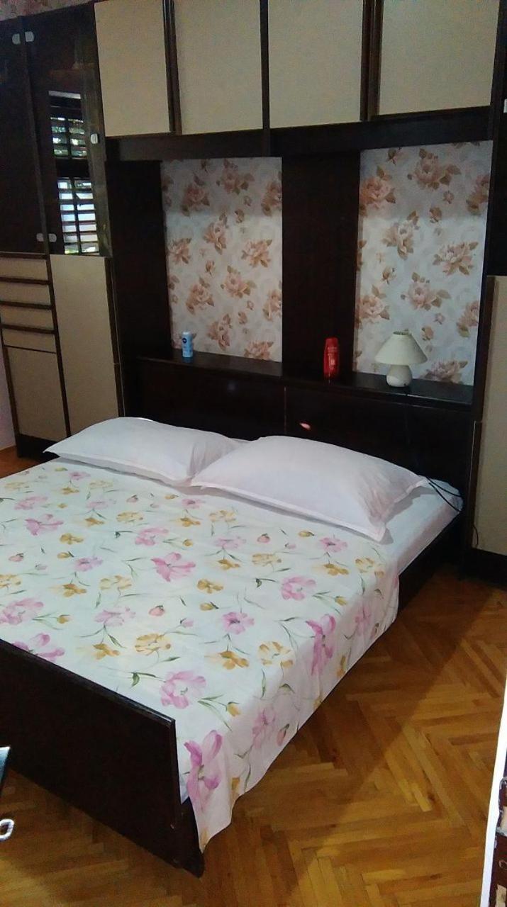 Apartments Vini Трогір Екстер'єр фото