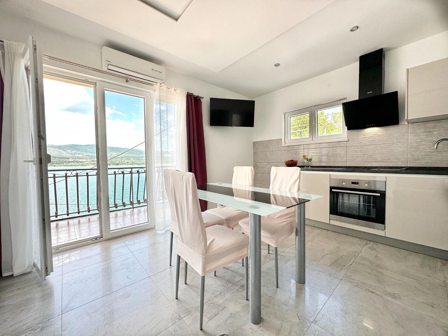 Apartments Vini Трогір Екстер'єр фото