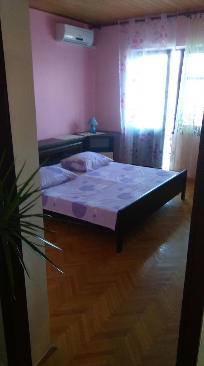 Apartments Vini Трогір Екстер'єр фото